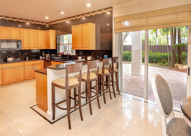 6772 NW 111th Avenue, Doral, FL 33178