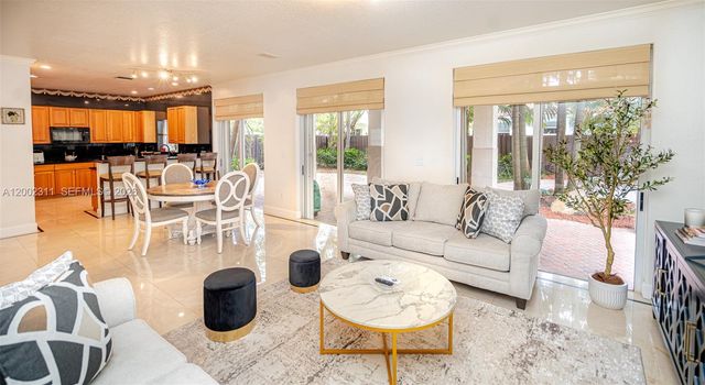 6772 NW 111th Avenue, Doral, FL 33178