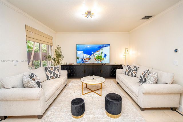 6772 NW 111th Avenue, Doral, FL 33178