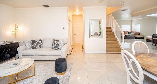 6772 NW 111th Avenue, Doral, FL 33178