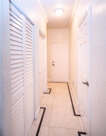 6772 NW 111th Avenue, Doral, FL 33178