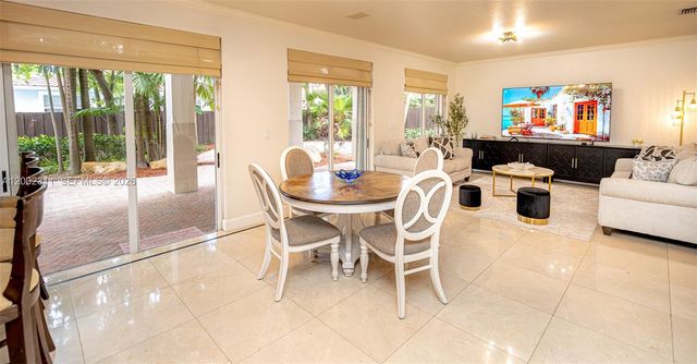 6772 NW 111th Avenue, Doral, FL 33178