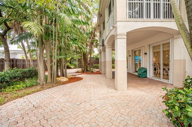 6772 NW 111th Avenue, Doral, FL 33178