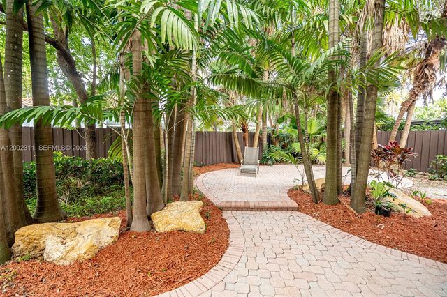 6772 NW 111th Avenue, Doral, FL 33178