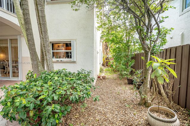 6772 NW 111th Avenue, Doral, FL 33178