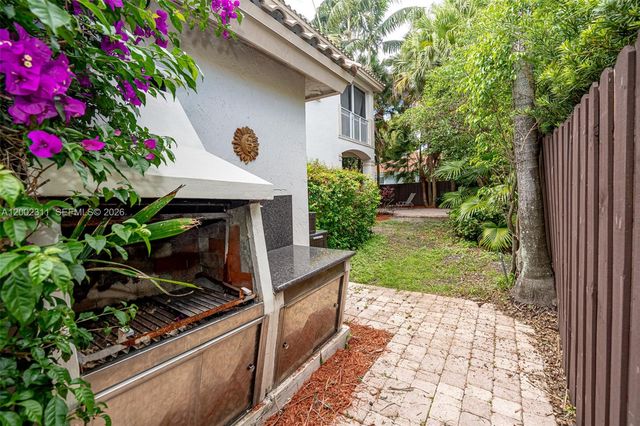 6772 NW 111th Avenue, Doral, FL 33178