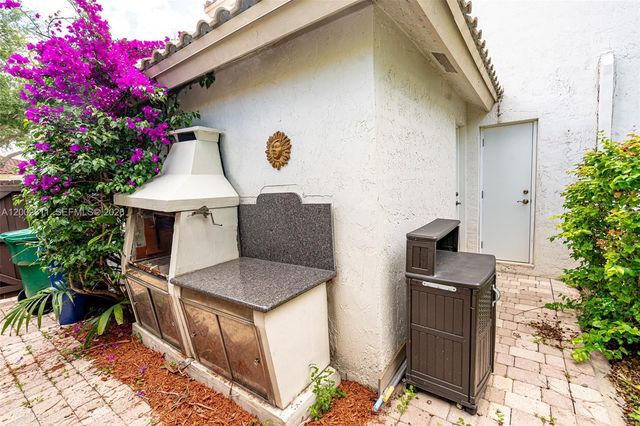 6772 NW 111th Avenue, Doral, FL 33178