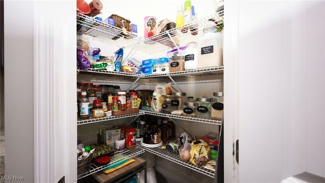 75 Glenwood Circle, Tallmadge, OH 44278