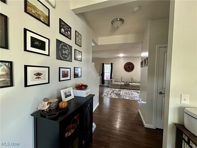 75 Glenwood Circle, Tallmadge, OH 44278