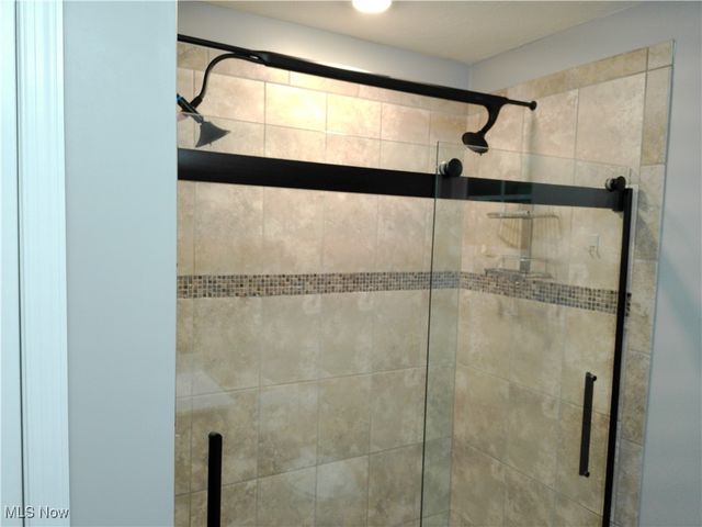 75 Glenwood Circle, Tallmadge, OH 44278