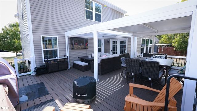 75 Glenwood Circle, Tallmadge, OH 44278