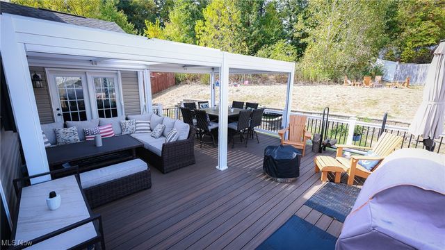 75 Glenwood Circle, Tallmadge, OH 44278