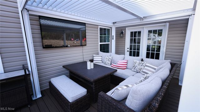 75 Glenwood Circle, Tallmadge, OH 44278