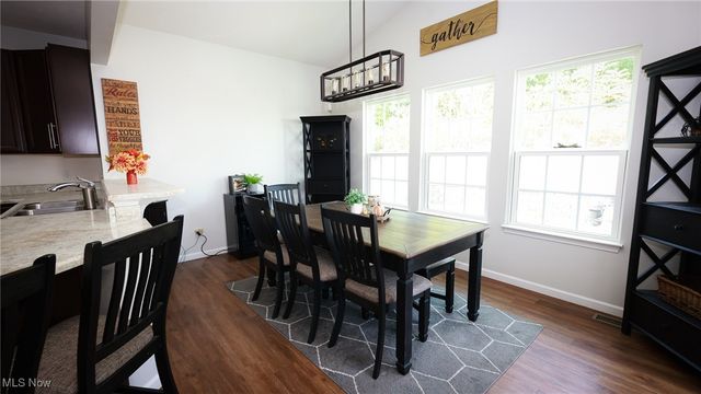 75 Glenwood Circle, Tallmadge, OH 44278