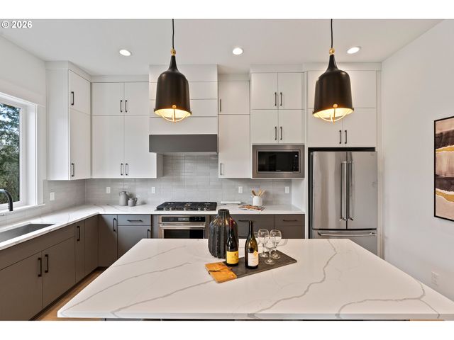 16479 Nw Trillium St L 124, Portland, OR 97229