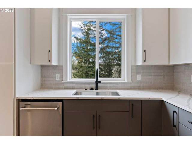 16479 Nw Trillium St L 124, Portland, OR 97229