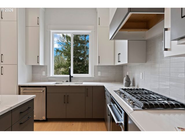 16479 Nw Trillium St L 124, Portland, OR 97229