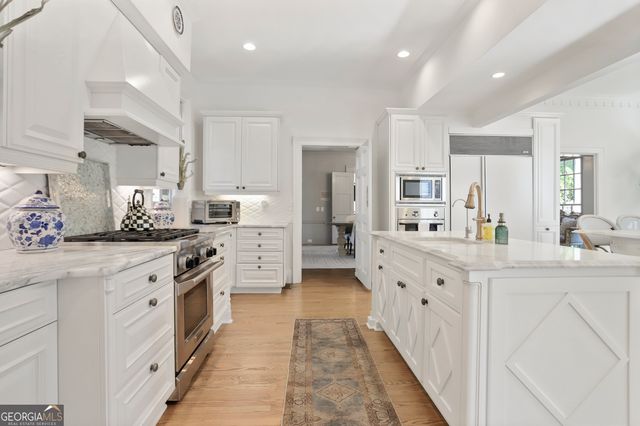 22 Sanford Drive, Newnan, GA 30263