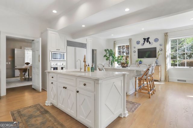 22 Sanford Drive, Newnan, GA 30263