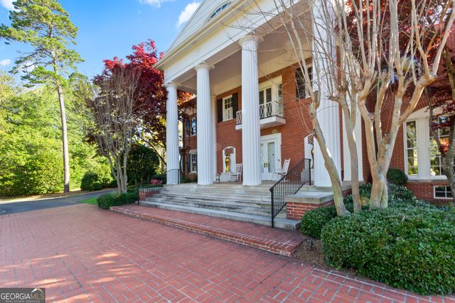 22 Sanford Drive, Newnan, GA 30263