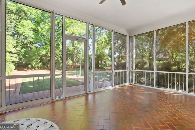 22 Sanford Drive, Newnan, GA 30263