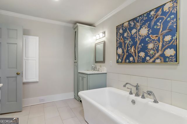 22 Sanford Drive, Newnan, GA 30263
