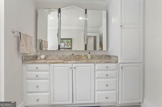 22 Sanford Drive, Newnan, GA 30263
