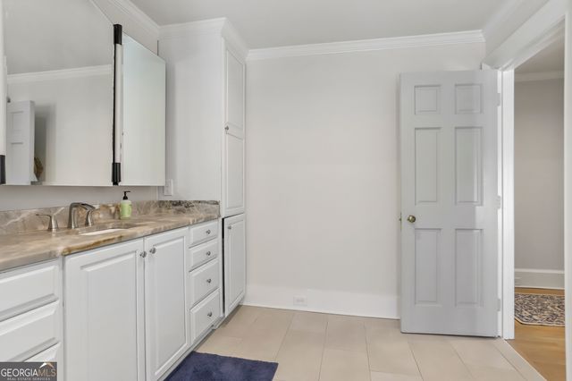 22 Sanford Drive, Newnan, GA 30263
