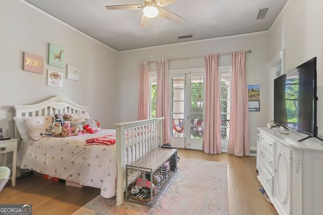 22 Sanford Drive, Newnan, GA 30263