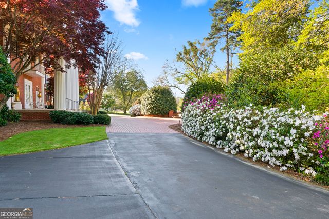 22 Sanford Drive, Newnan, GA 30263