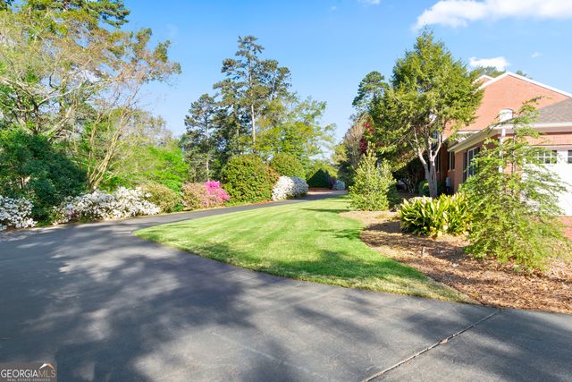 22 Sanford Drive, Newnan, GA 30263