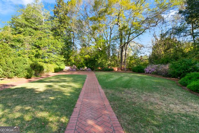 22 Sanford Drive, Newnan, GA 30263