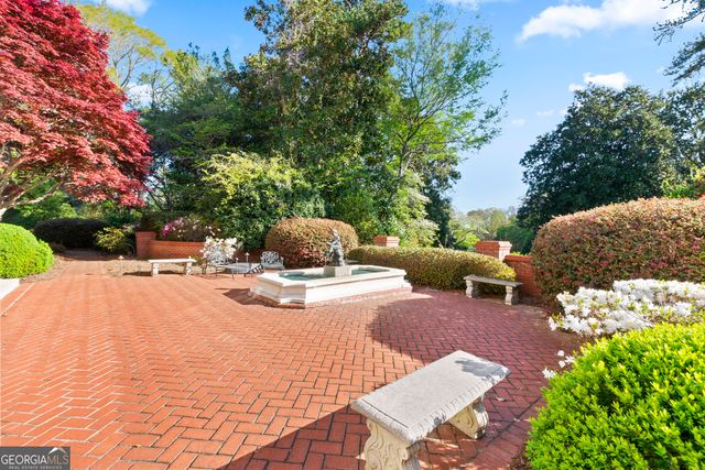 22 Sanford Drive, Newnan, GA 30263