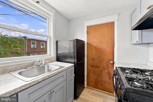 557 TIMBERLAKE RD, Upper Darby, PA 19082