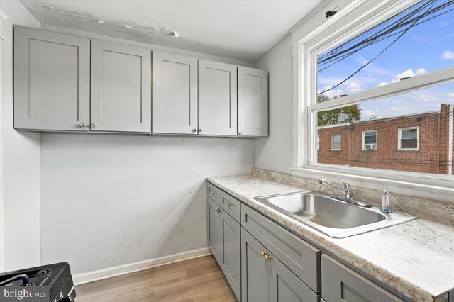 557 TIMBERLAKE RD, Upper Darby, PA 19082