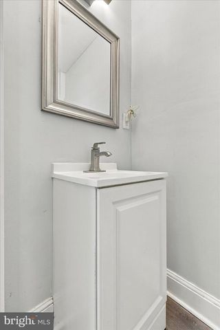 557 TIMBERLAKE RD, Upper Darby, PA 19082