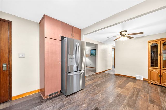 4632 Woodhill Dr, Munhall, PA 15120