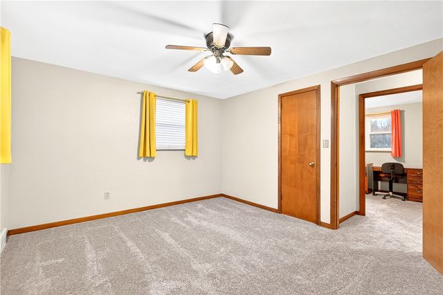 4632 Woodhill Dr, Munhall, PA 15120