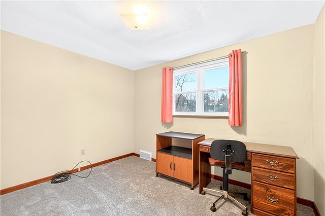 4632 Woodhill Dr, Munhall, PA 15120