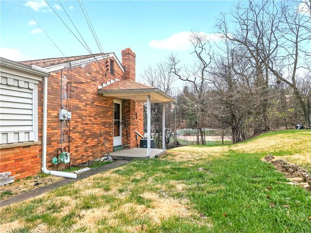 4632 Woodhill Dr, Munhall, PA 15120