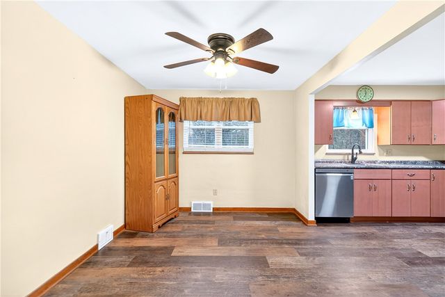 4632 Woodhill Dr, Munhall, PA 15120