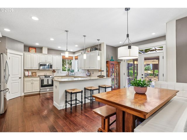16562 OAK TREE Ter, Oregon City, OR 97045