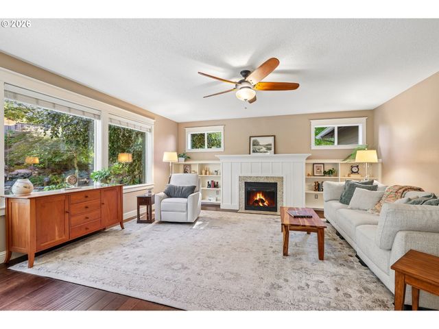 16562 OAK TREE Ter, Oregon City, OR 97045