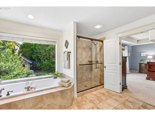 16562 OAK TREE Ter, Oregon City, OR 97045