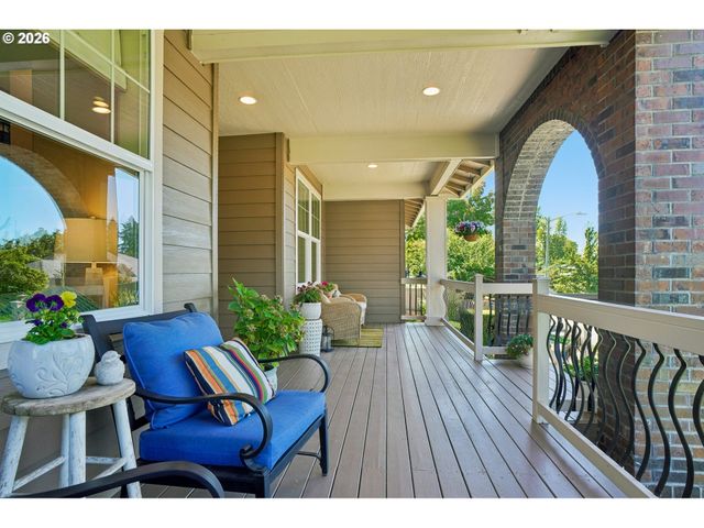 16562 OAK TREE Ter, Oregon City, OR 97045