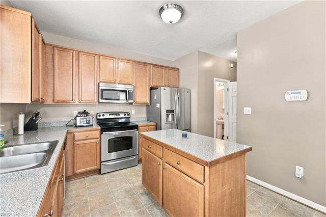 4320 Schooner TRL, Chesapeake, VA 23321
