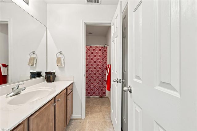 4320 Schooner TRL, Chesapeake, VA 23321