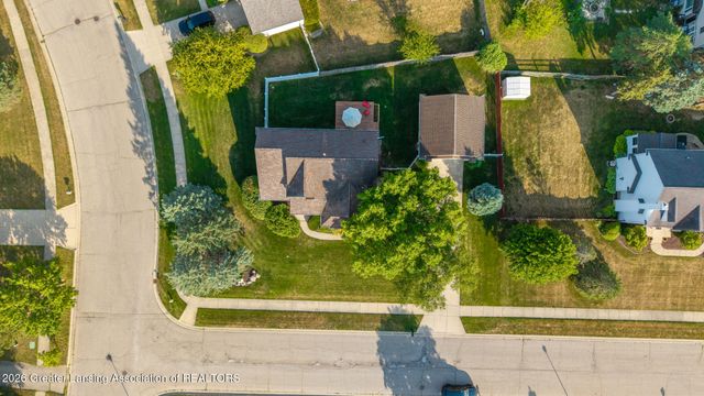 11420 Carousel, Grand Ledge, MI 48837