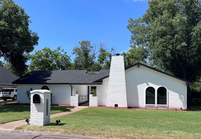 10127 Ravenswood Road, Granbury, TX 76049
