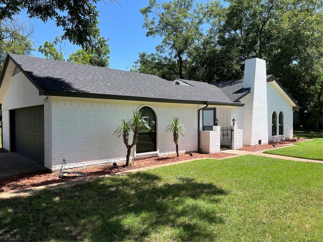 10127 Ravenswood Road, Granbury, TX 76049